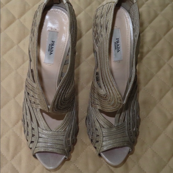 Prada shoes - Picture 3 of 5